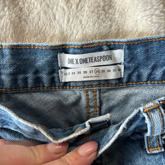 One Teaspoon Jean Shorts - Picture 3 of 3